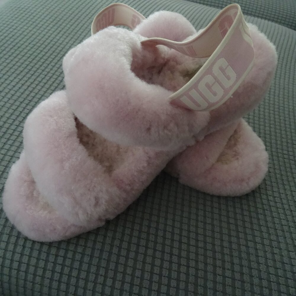 womens purple furry UGG oh yeah size seven good condition